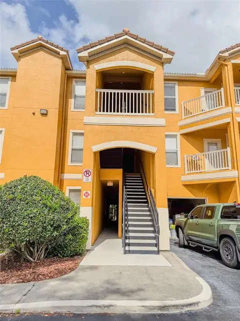 8818 VILLA VIEW CIR #204 — home for sale